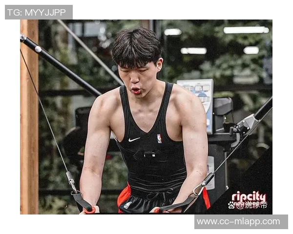 谢顿夏普表现抢眼25投10中助球队赢得关键胜利