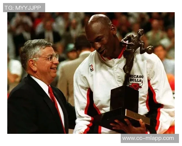 肯尼感恩父亲与哥哥助力夺冠巴克利建议赠送大梦冠军戒指 肯尼感恩父亲与哥哥助力夺冠巴克利建议赠送大梦冠军戒指