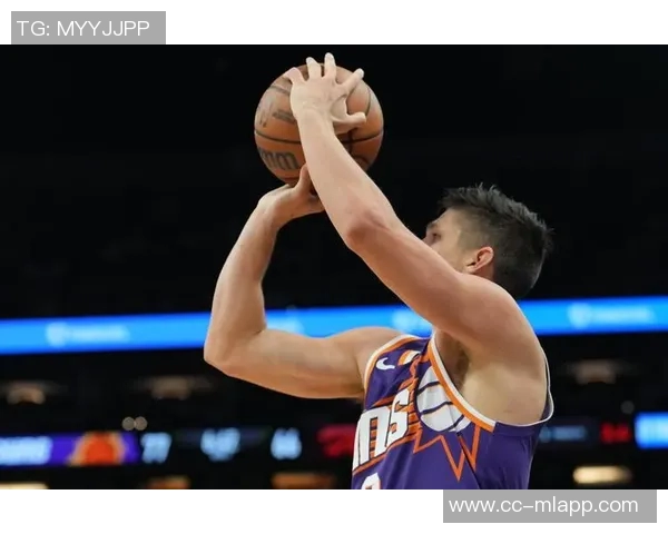 太阳主帅对阿伦提出建议强调应专注于拿球和执行任务